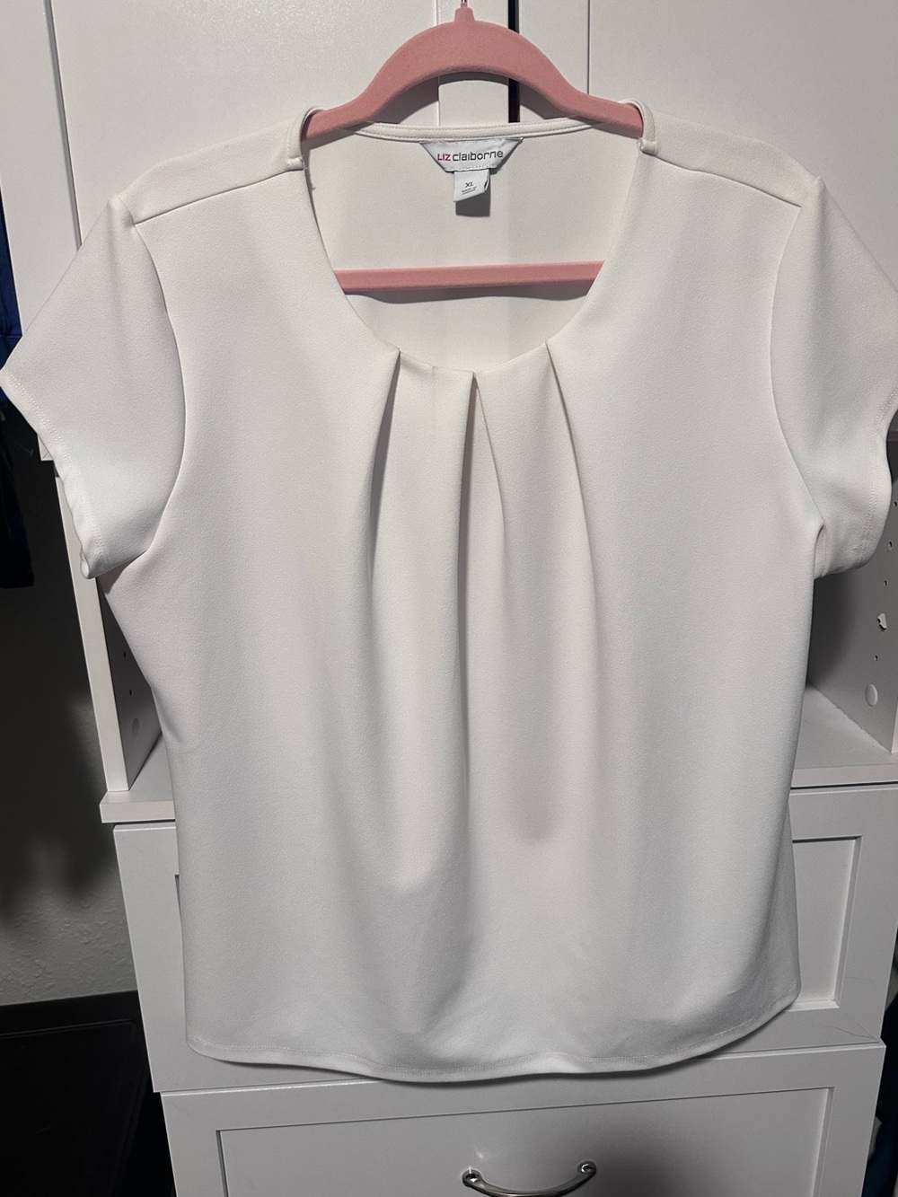 Liz Claiborne Ivory Pleated Blouse Size XL Short Sleeve Career Workwear